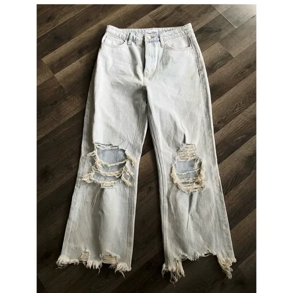 VERVET Ripped Crop Flare Jeans - Picture 9 of 13